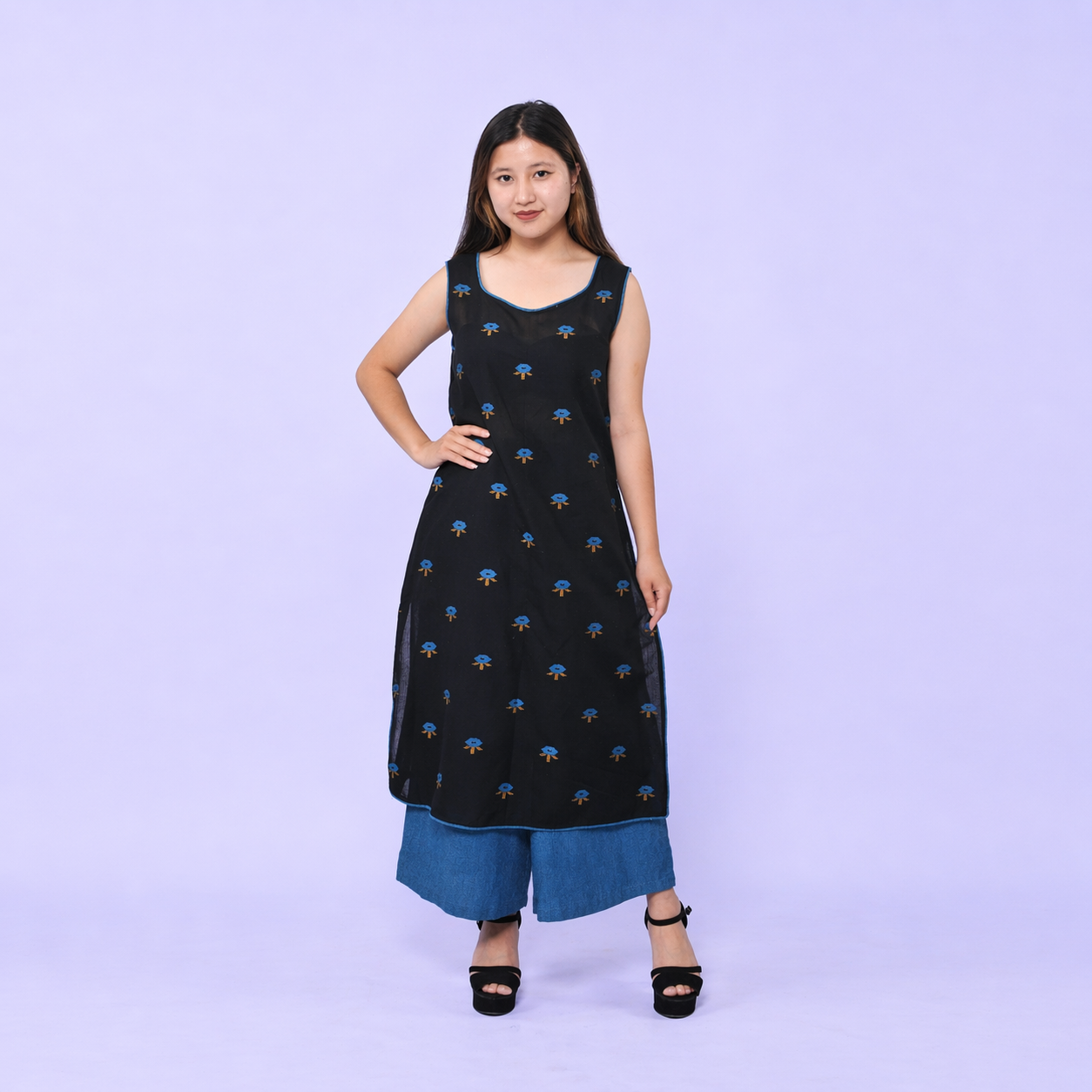 Dhaka Set No Sleeve Kurti With Paraller Pants